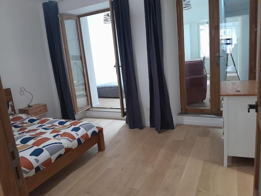 Appartement 75M2 Plein Centre Face A La Mairie Morlaix Exterior foto