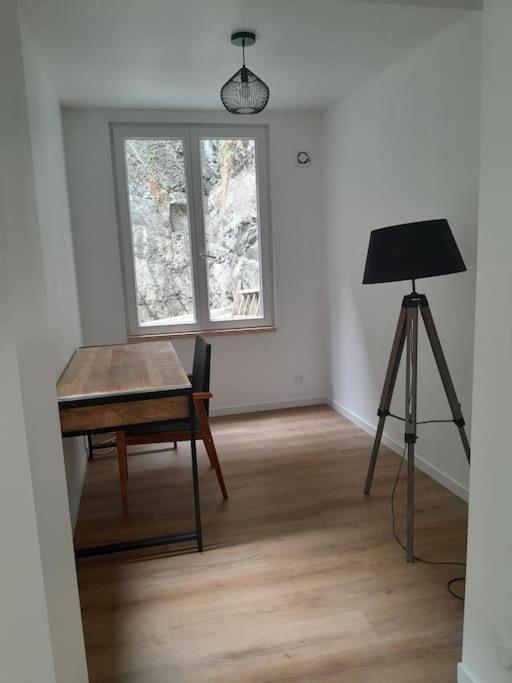 Appartement 75M2 Plein Centre Face A La Mairie Morlaix Exterior foto